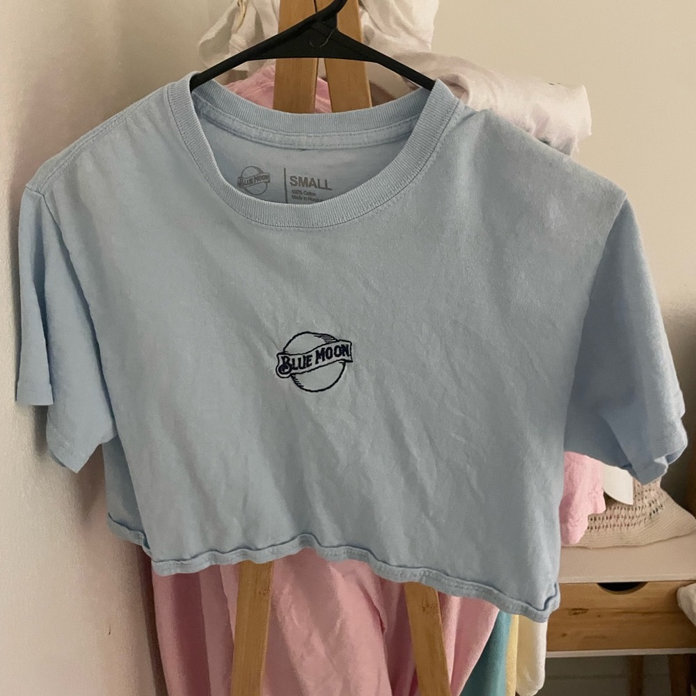 Urban Outfitters Light Blue Crop Top - Blue Moon Beer Embroidered Tee T-Shirt